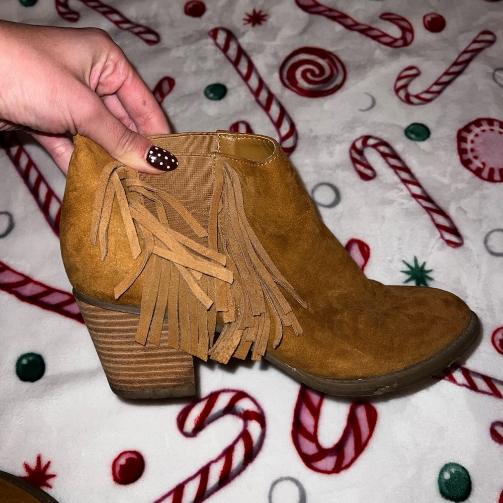 American Eagle Outfitters Brown Tan Fringe Booties Size 9 - Picture 5 of 9